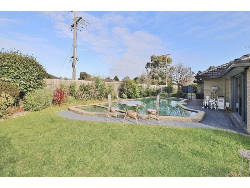 2 Western Way, Narre Warren VIC 3805