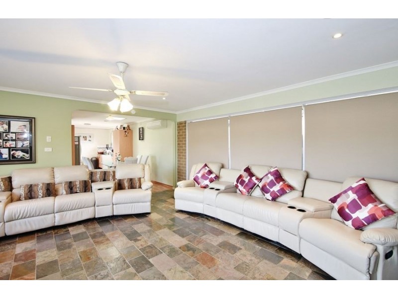 2 Western Way, Narre Warren VIC 3805