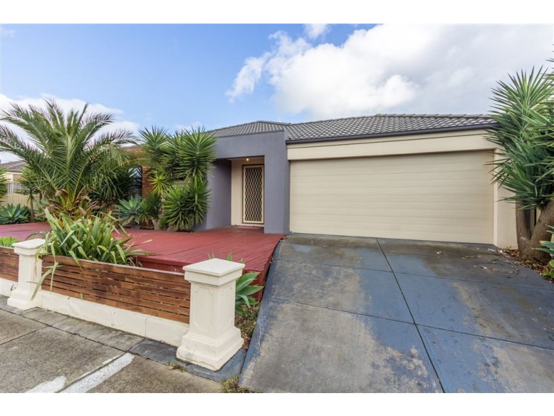 4 Robusta Drive, Cranbourne VIC 3977