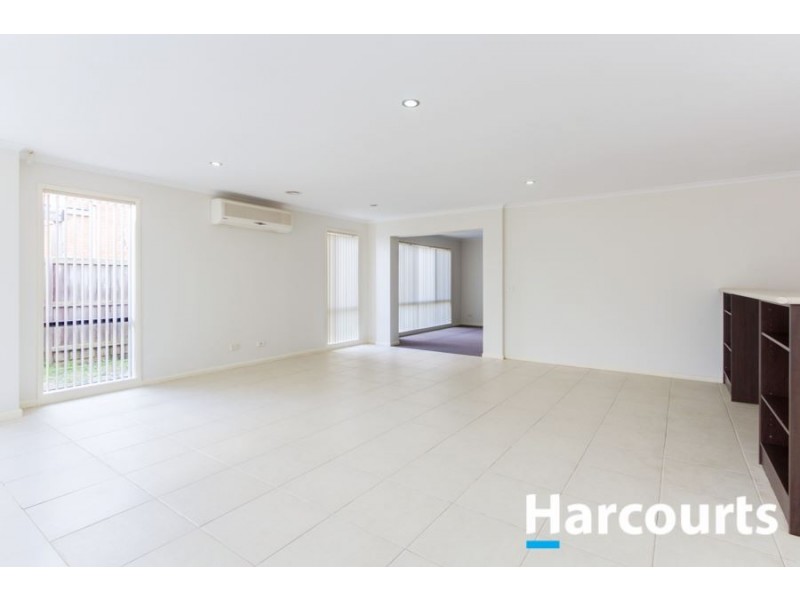 4 Robusta Drive, Cranbourne VIC 3977