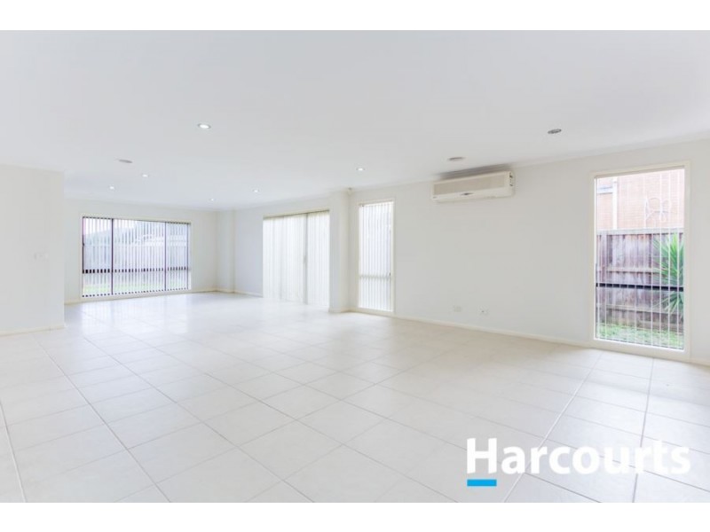 4 Robusta Drive, Cranbourne VIC 3977