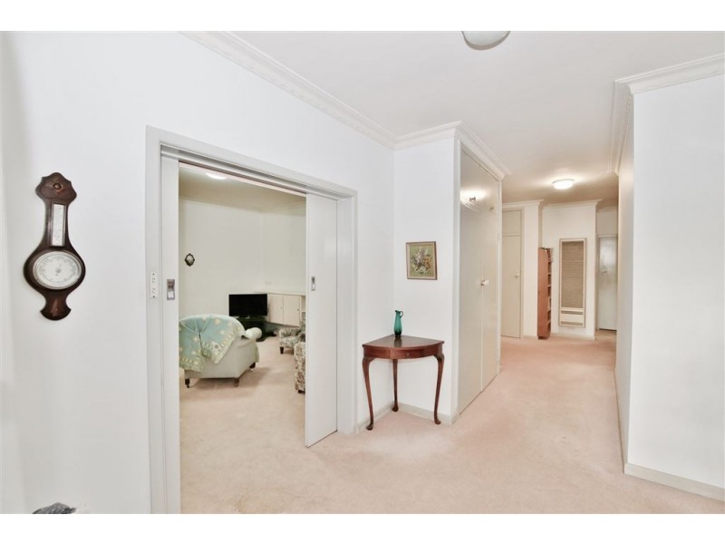 25 Royal Avenue, Springvale VIC 3171