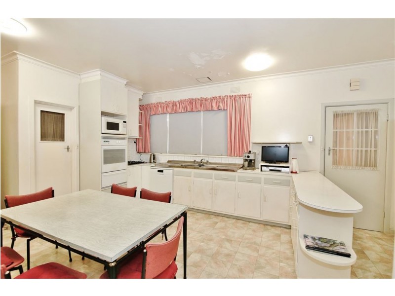 25 Royal Avenue, Springvale VIC 3171