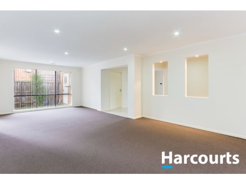 4 Robusta Drive, Cranbourne VIC 3977