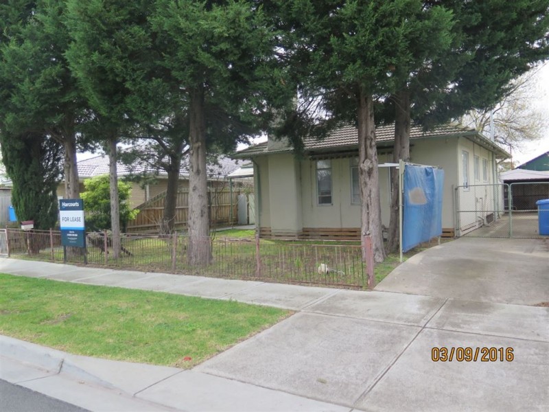 3 Oak Avenue, Doveton VIC 3177