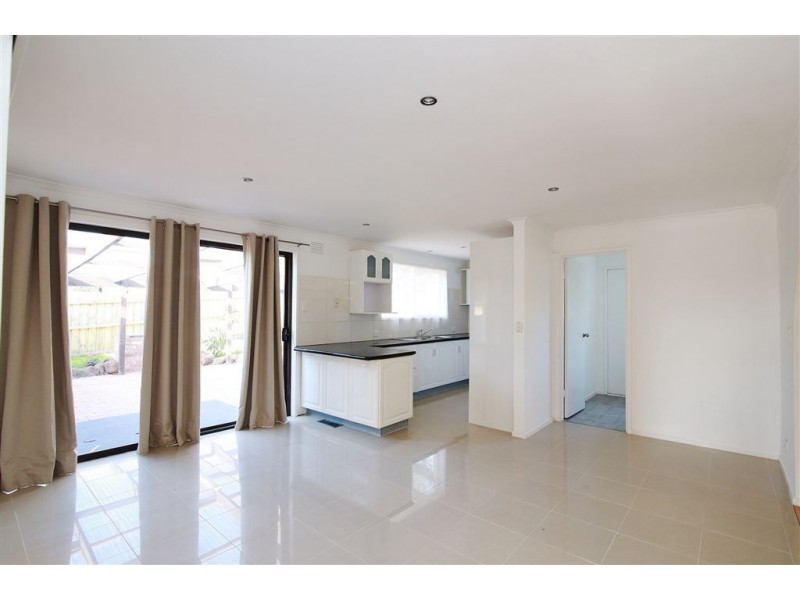 76 Fernbank Crescent, Mulgrave VIC 3170