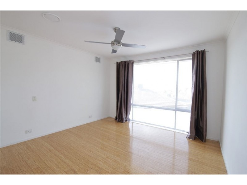 76 Fernbank Crescent, Mulgrave VIC 3170