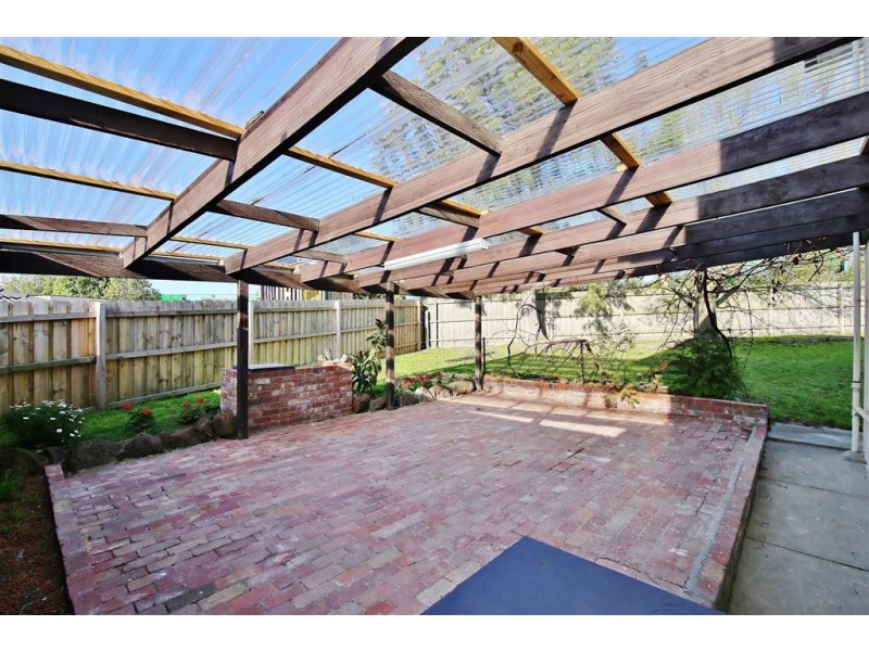 76 Fernbank Crescent, Mulgrave VIC 3170