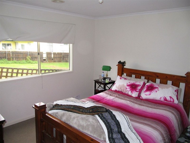 2/73 Benga Avenue, Dandenong VIC 3175