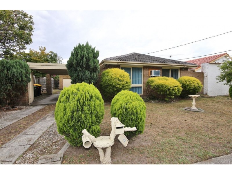 17 Serpentine Road, Keysborough VIC 3173