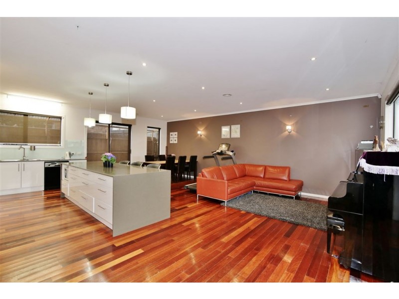 19 Moncur Avenue, Springvale VIC 3171