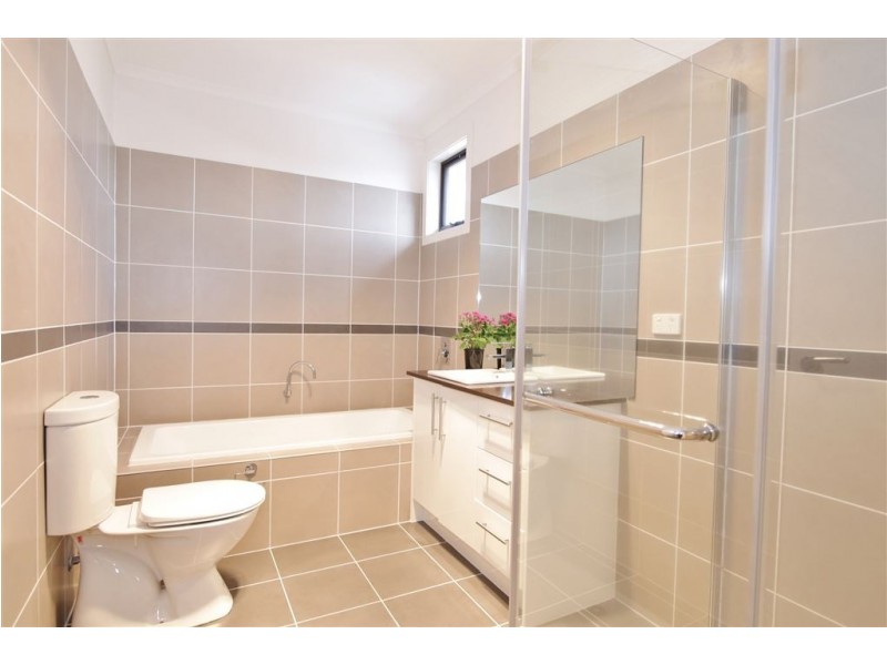 19 Moncur Avenue, Springvale VIC 3171