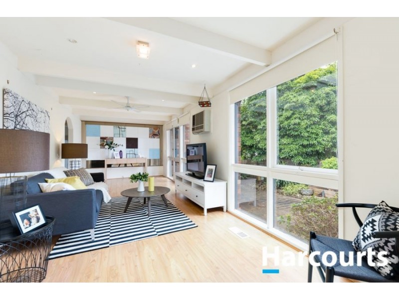 2 Flower Street, Ferntree Gully VIC 3156