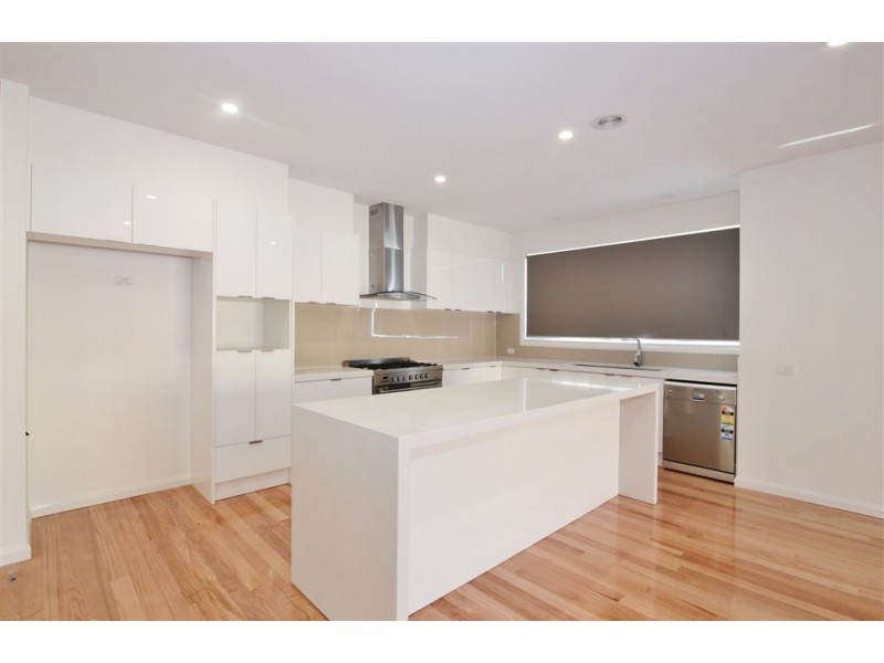 18B Hillcrest Grove, Springvale VIC 3171