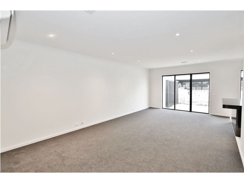 19 Binda Avenue, Springvale VIC 3171