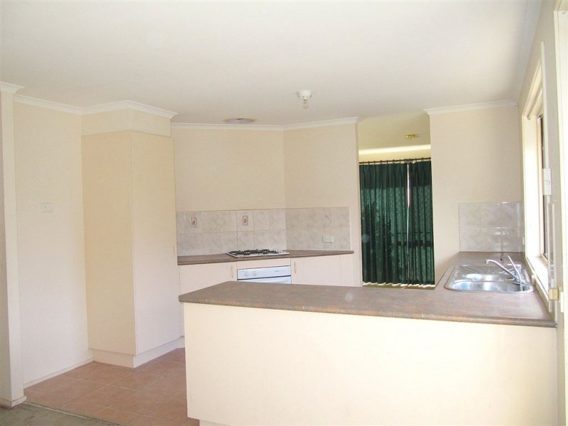 39 Warrenwood Place, Narre Warren VIC 3805