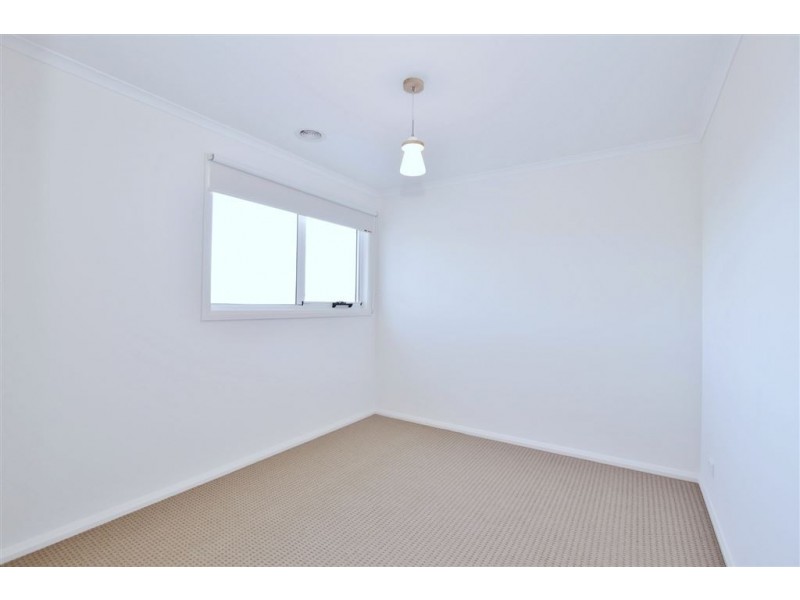 11 Bronwyn Court, Clayton South VIC 3169