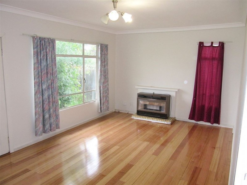 7 Oak Avenue, Doveton VIC 3177