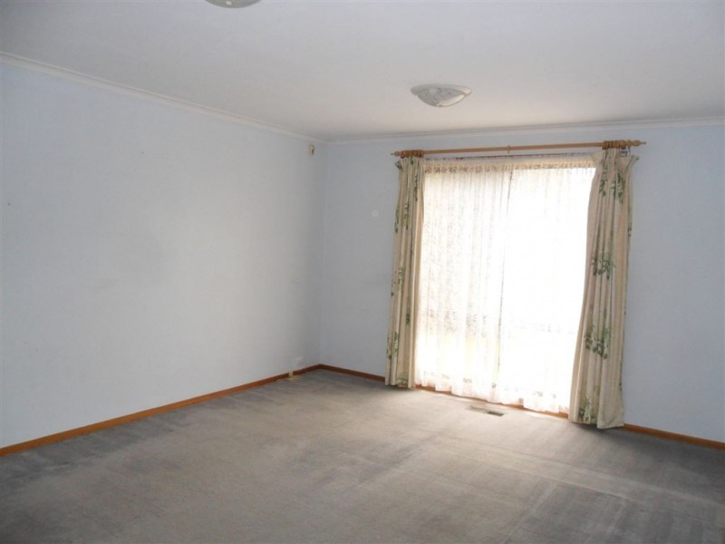 31 St James Avenue, Springvale VIC 3171