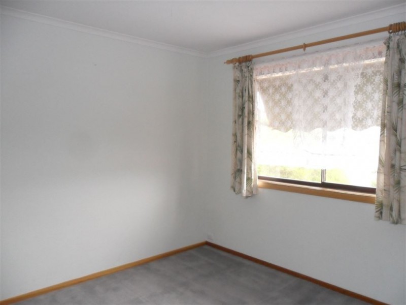 31 St James Avenue, Springvale VIC 3171