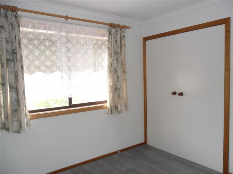 31 St James Avenue, Springvale VIC 3171