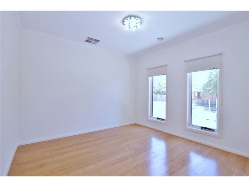 11 Bronwyn Court, Clayton South VIC 3169