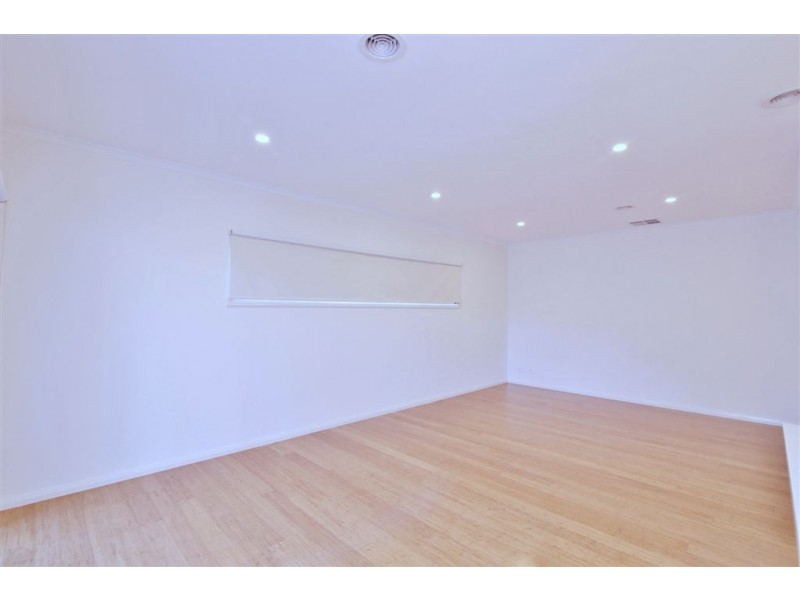 11 Bronwyn Court, Clayton South VIC 3169