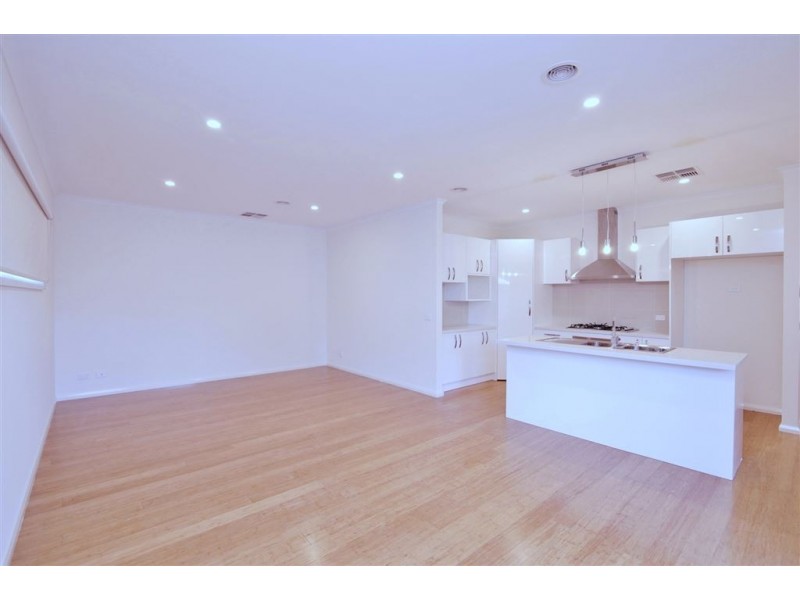 11 Bronwyn Court, Clayton South VIC 3169