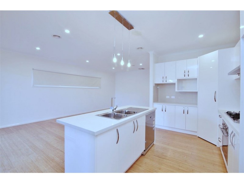 11 Bronwyn Court, Clayton South VIC 3169