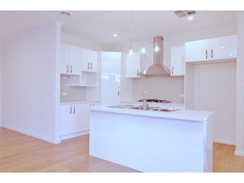 11 Bronwyn Court, Clayton South VIC 3169