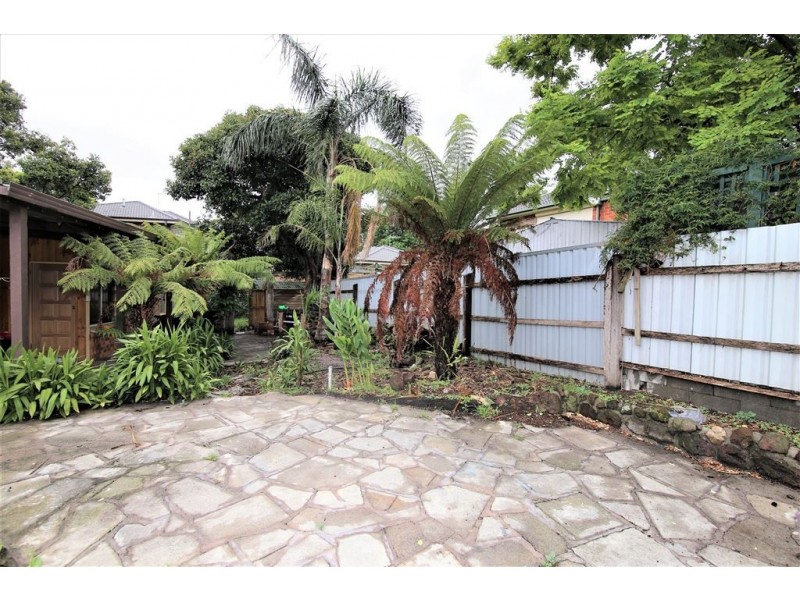 17 Alsace Street, Dandenong VIC 3175