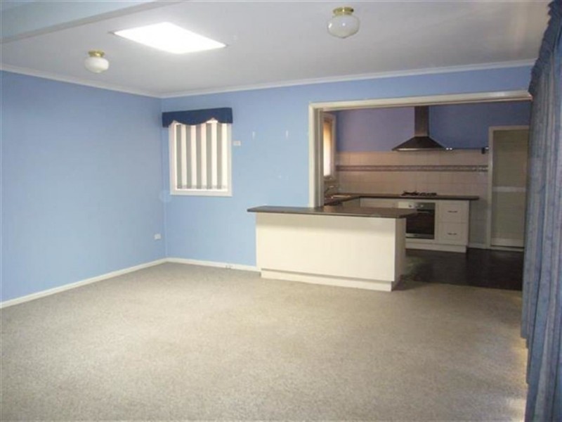 8 Glenview Avenue, Blair Athol SA 5084