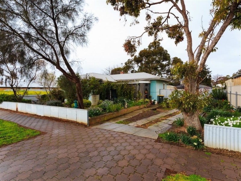 27 Redward Avenue, Greenacres SA 5086