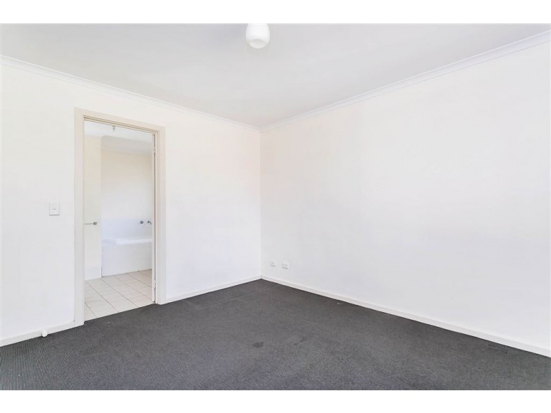 28 Hamra Drive, Smithfield SA 5114