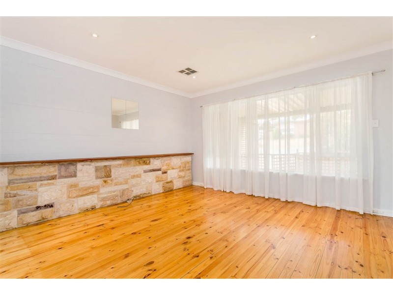 21 Murrell Road, Para Hills SA 5096