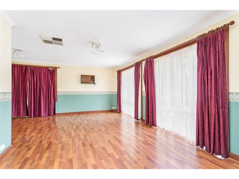 32 Francis Crescent, Salisbury Heights SA 5109