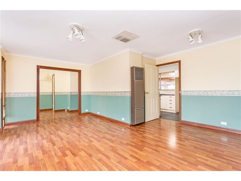 32 Francis Crescent, Salisbury Heights SA 5109