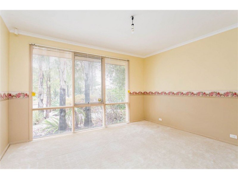 32 Francis Crescent, Salisbury Heights SA 5109