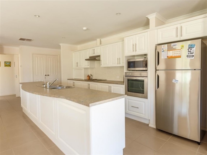 1 Islesworth Street, North Beach SA 5556