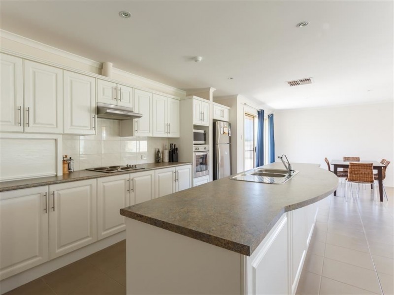 1 Islesworth Street, North Beach SA 5556