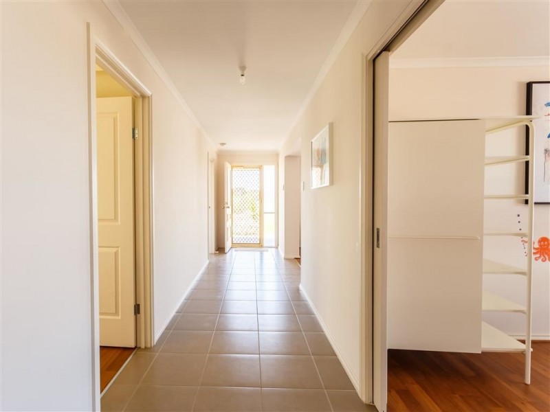 1 Islesworth Street, North Beach SA 5556