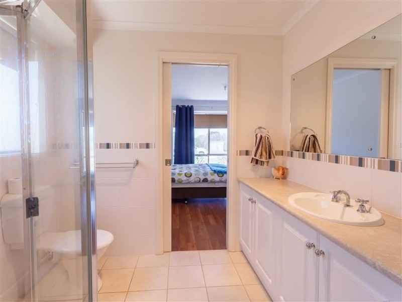 1 Islesworth Street, North Beach SA 5556