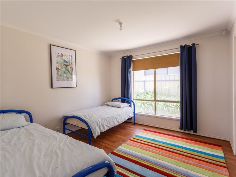 1 Islesworth Street, North Beach SA 5556