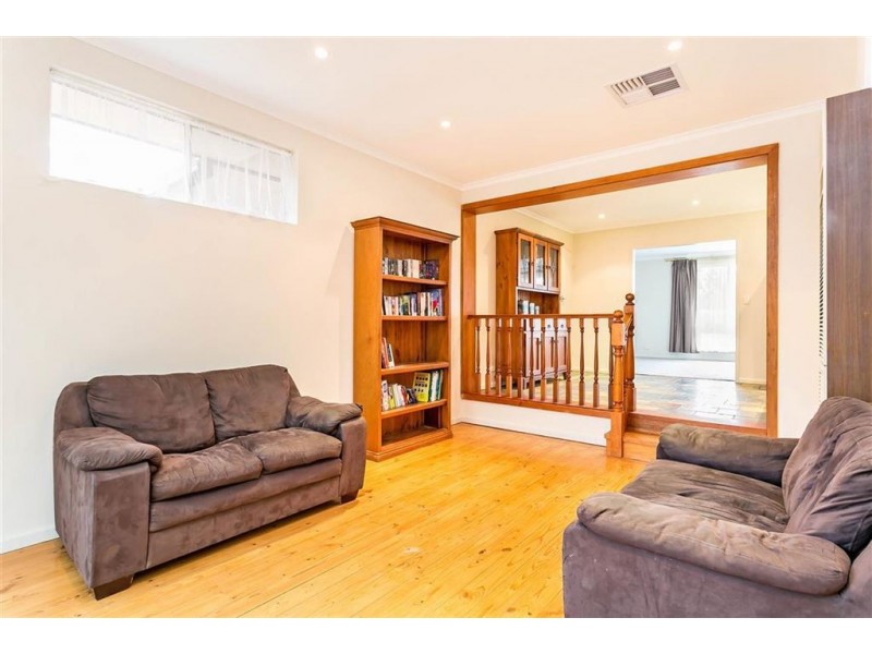 16 Dundee Road, Modbury SA 5092