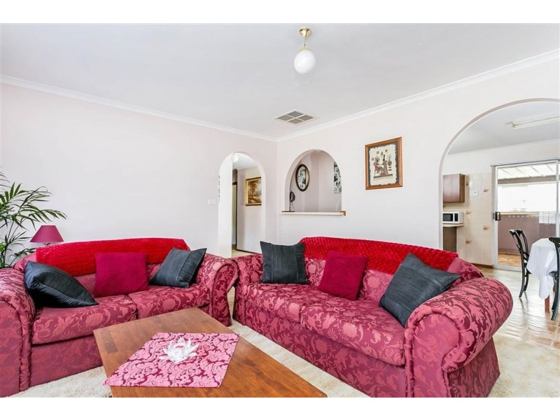 2 Angus Court, Renown Park SA 5008