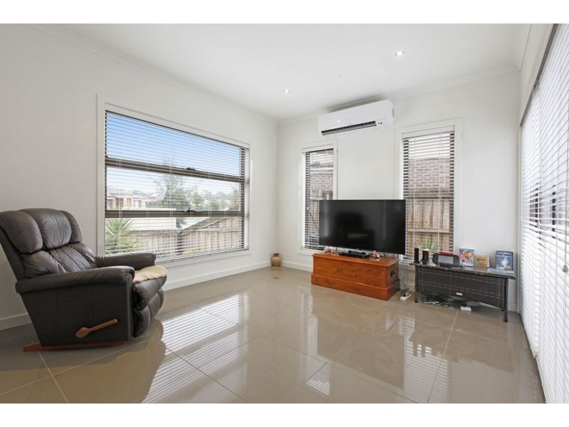 1/9 Kumara Circuit, South Morang VIC 3752