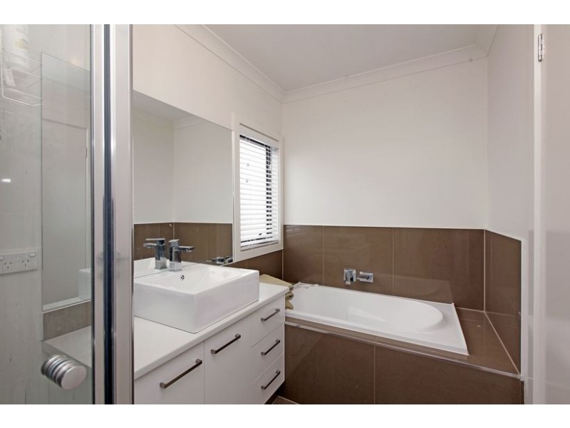 1/9 Kumara Circuit, South Morang VIC 3752