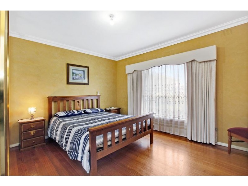 8 Rosemary Drive, Lalor VIC 3075
