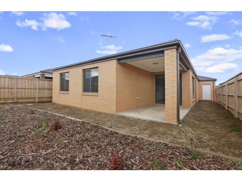 43 Maidenhair Drive, Wallan VIC 3756