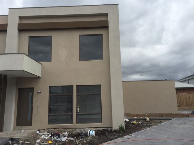 2/19 Positano Avenue, Lalor VIC 3075